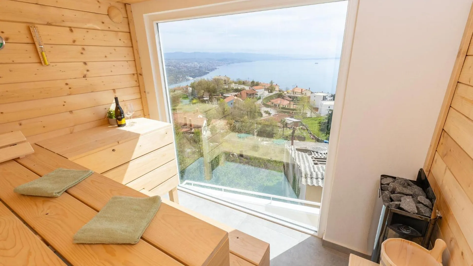 Amazing Apartment In Bregi With House Sea View Breza