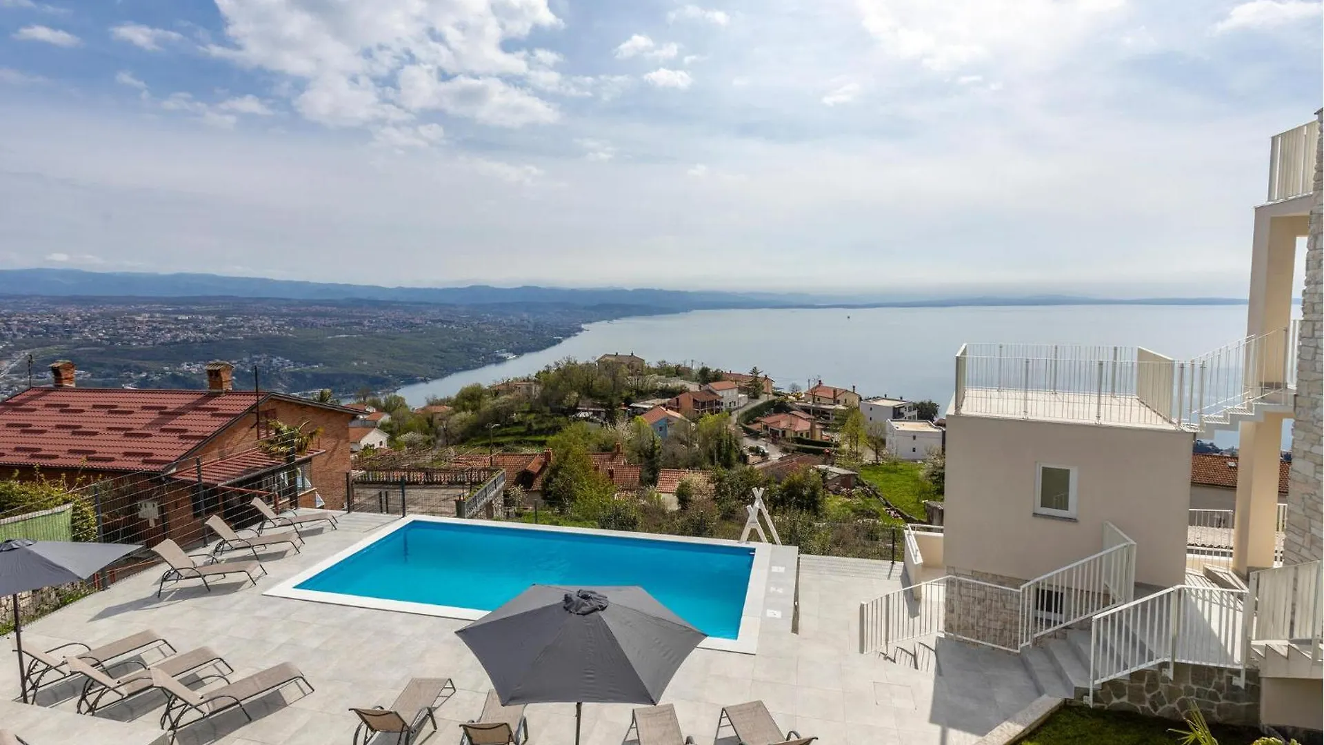 Amazing Apartment In Bregi With House Sea View Breza